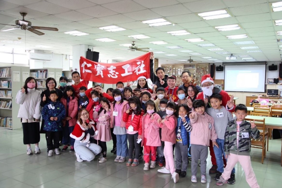 仁寶志工社「永續傳愛團隊」3.jpg
