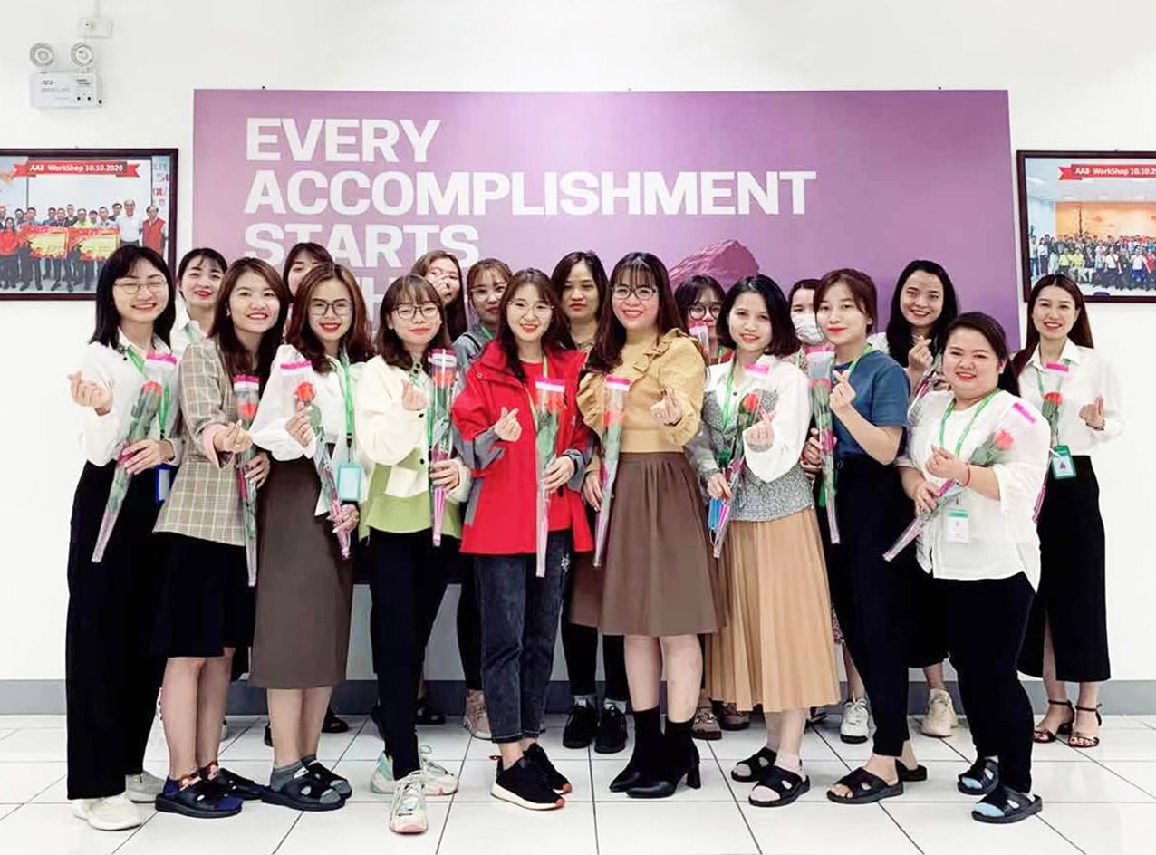 HOẠT ĐỘNG GIAO LƯU CỦA CÁN BỘ CÔNG NHÂN COMPAL