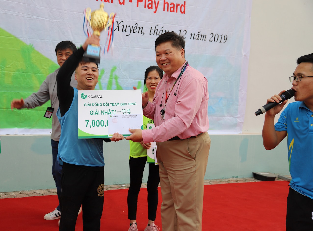 HOẠT ĐỘNG GIAO LƯU CỦA CÁN BỘ CÔNG NHÂN COMPAL